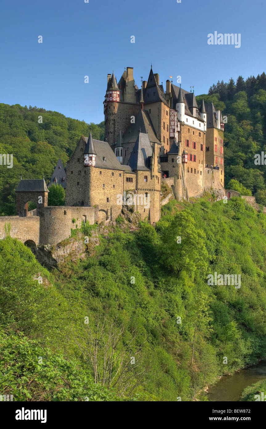 Exterior View Of Eltz Castle Stockfotos Exterior View Of