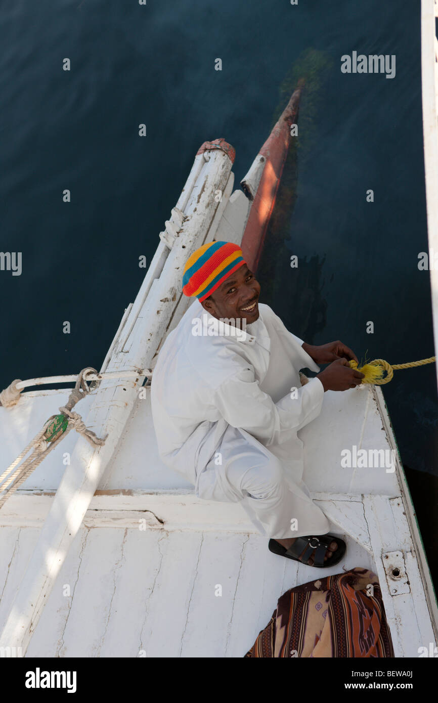 Kapitän der Nil Feluke, Assuan, Ägypten Stockfoto
