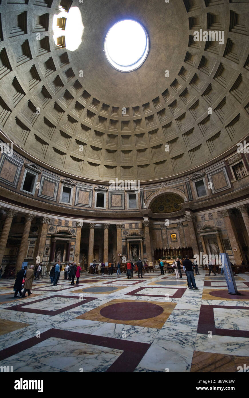 Innenraum der Pantheon-Kuppel, Weitwinkel erschossen Stockfoto