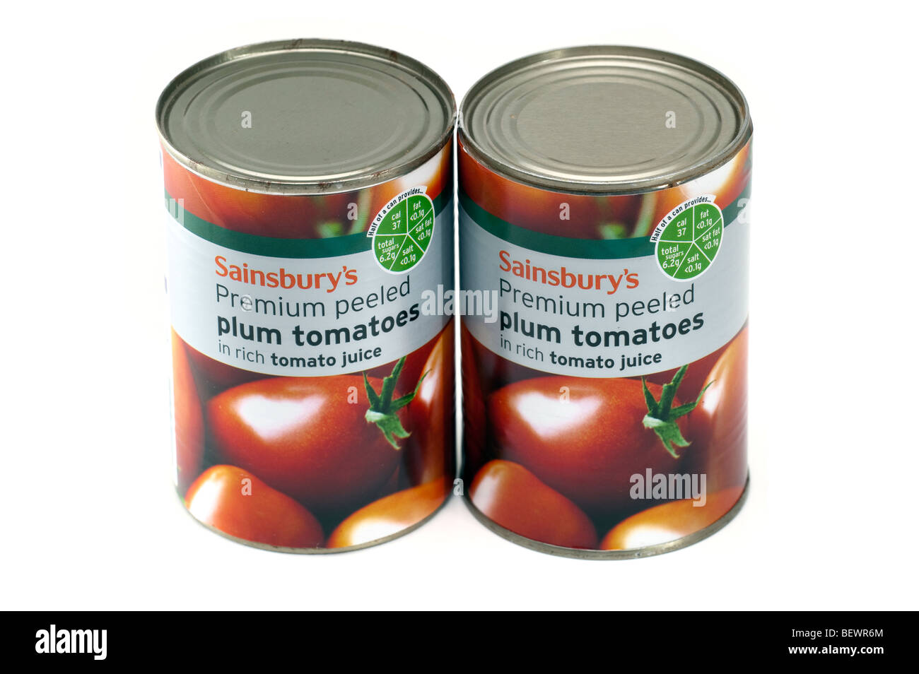 Zwei Dosen von Sainsbury's Premium geschälte Eiertomaten Stockfoto