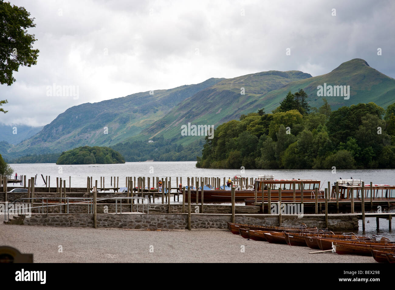 Boote am See Boot Landungen auf Derwentwater, Cumbria, The Lake District Stockfoto