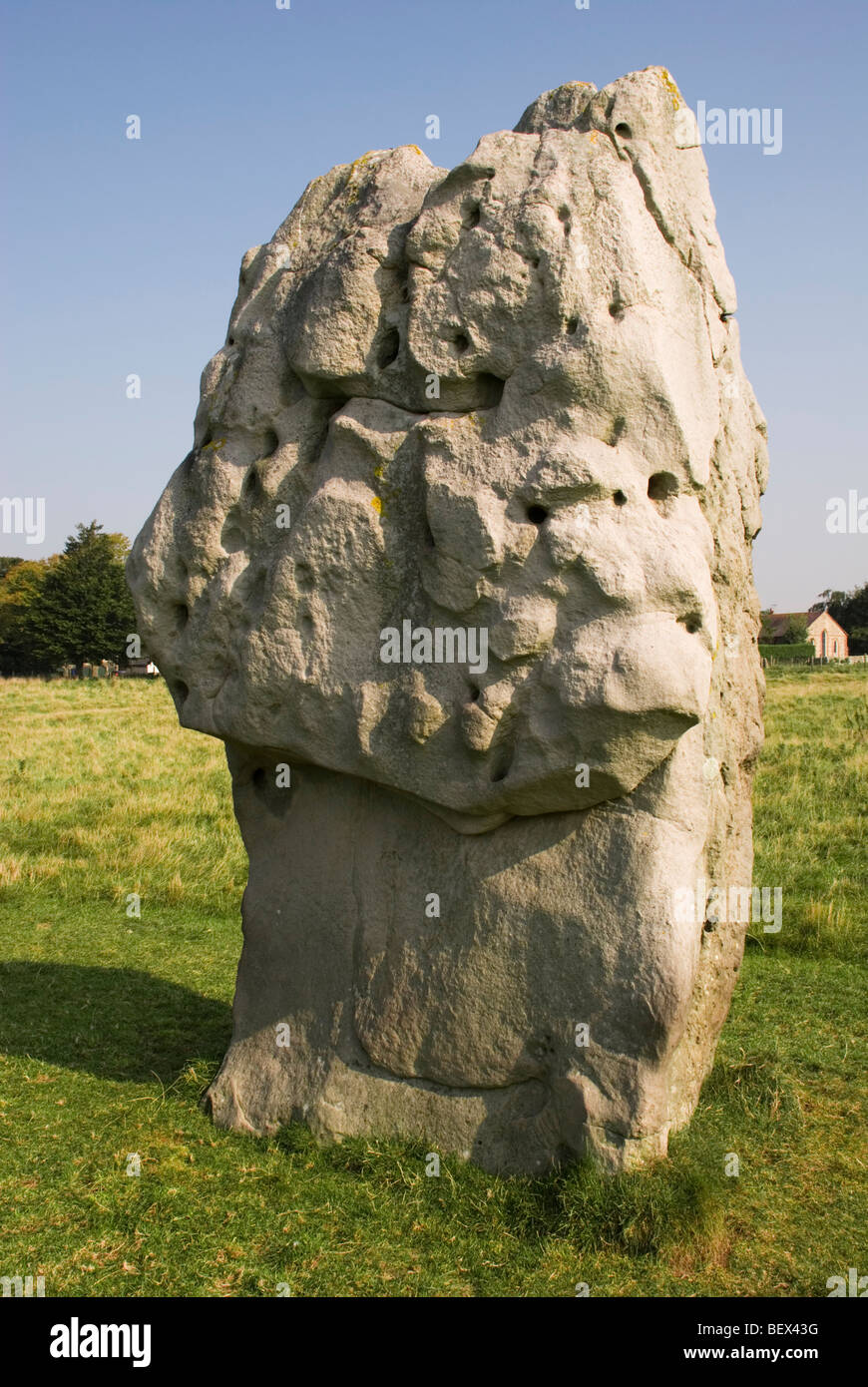 Ein Stein in Avebury.  Teil des Steinkreises. Stockfoto