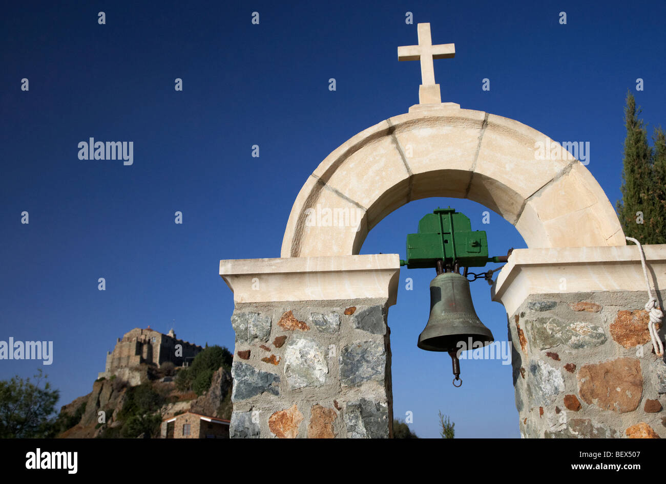 Glockenturm der Kirche aller Heiligen des zyprischen am europäischen Republik Zypern Kloster Stavrovouni Stockfoto