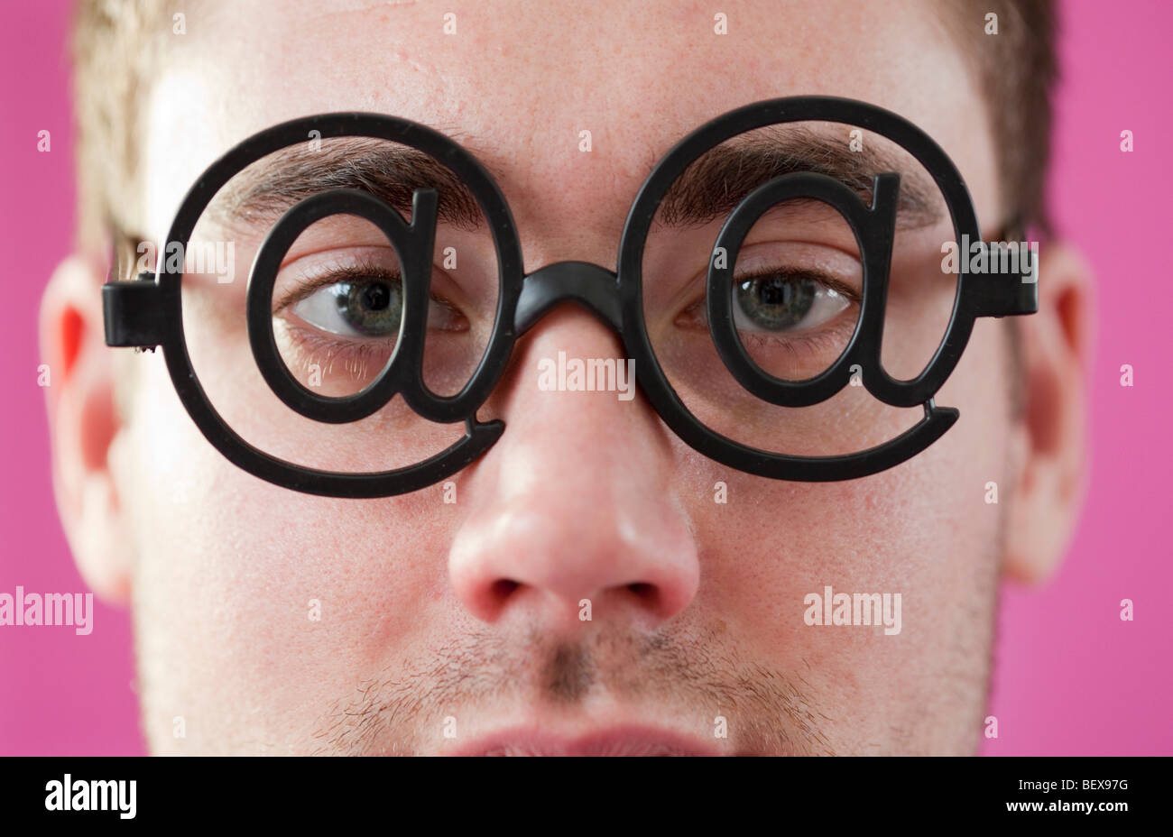 E-Mail-Nerd. Stockfoto