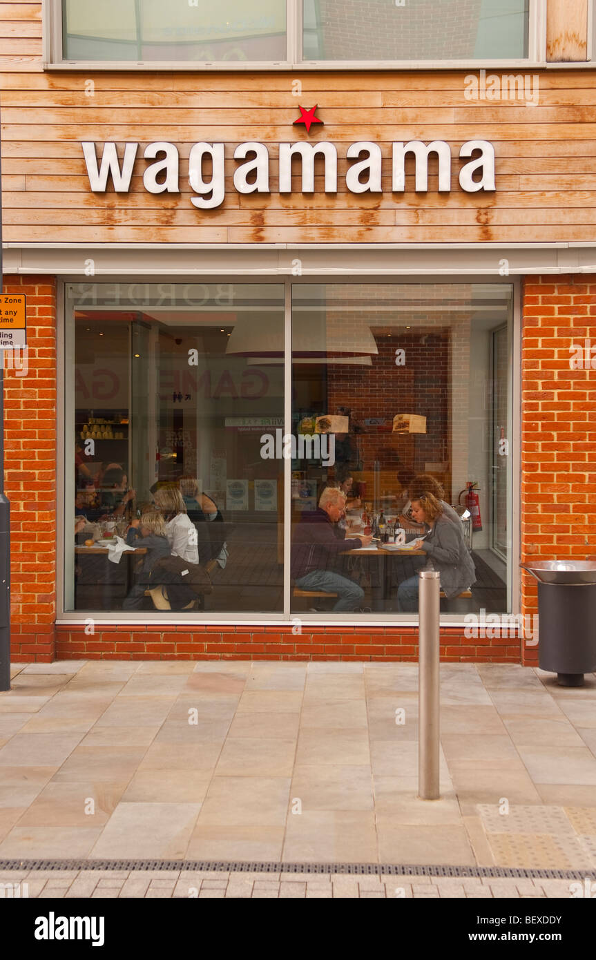 Wagamama inspiriert den asiatischen Nudel-Restaurant mit japanischer Küche in Norwich, Norfolk, Großbritannien Stockfoto