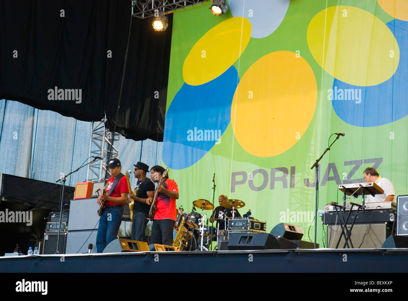 Stanley Clarke, Marcus Miller und Victor Wooten erklingt in Pori Jazz Festival 2009 Finnland Europa Stockfoto