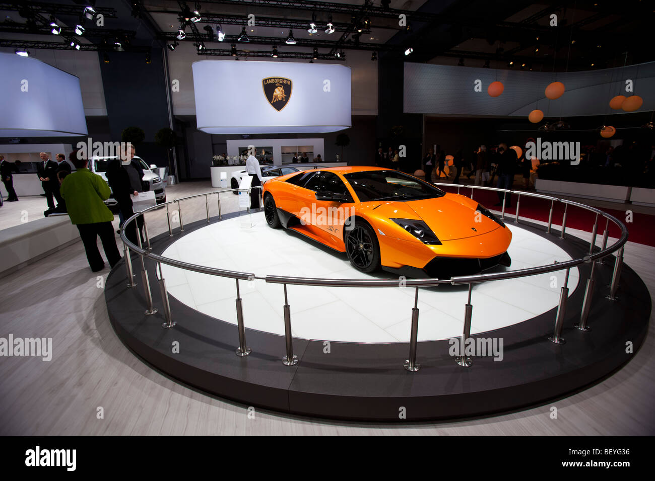 Lamborghini ist bei Automobil-Ausstellung der Volkswagen AG in Hamburg, Deutschland sehen. Stockfoto