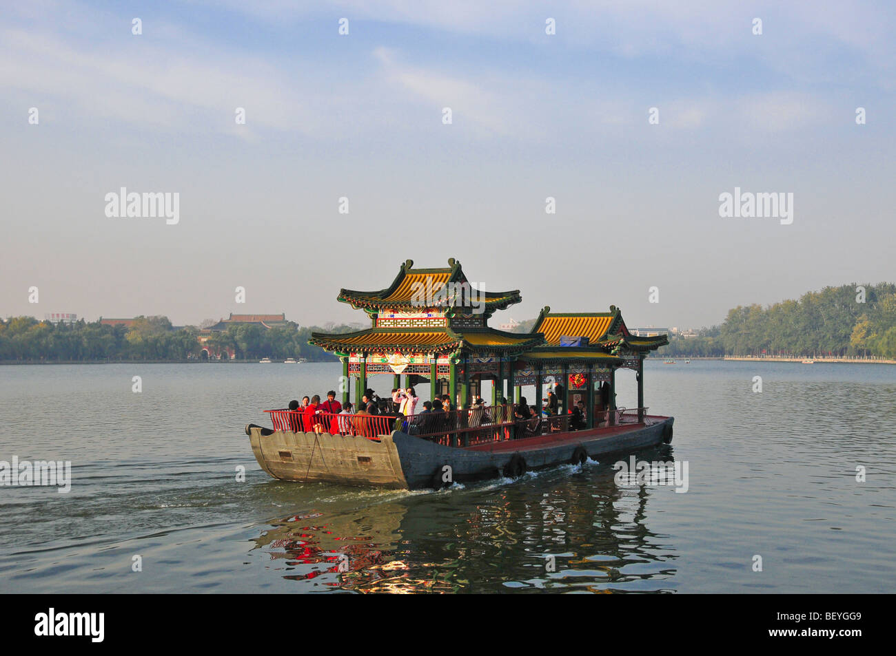 Touristischen Boot in Beihai Park Beijing Stockfoto