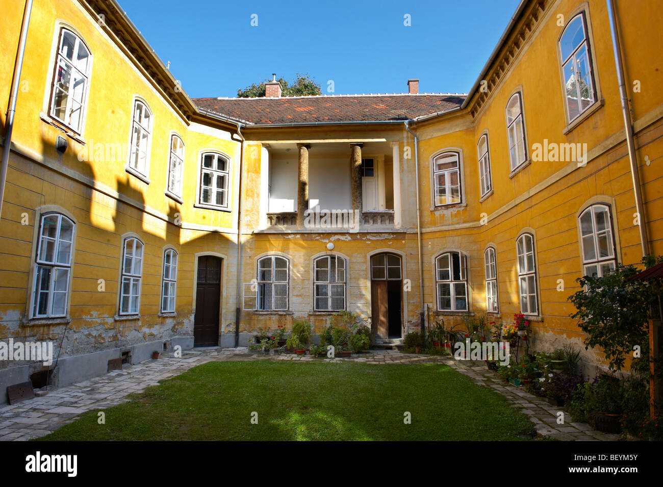 Innenhöfe der Häuser in Sopron, Ungarn Stockfoto