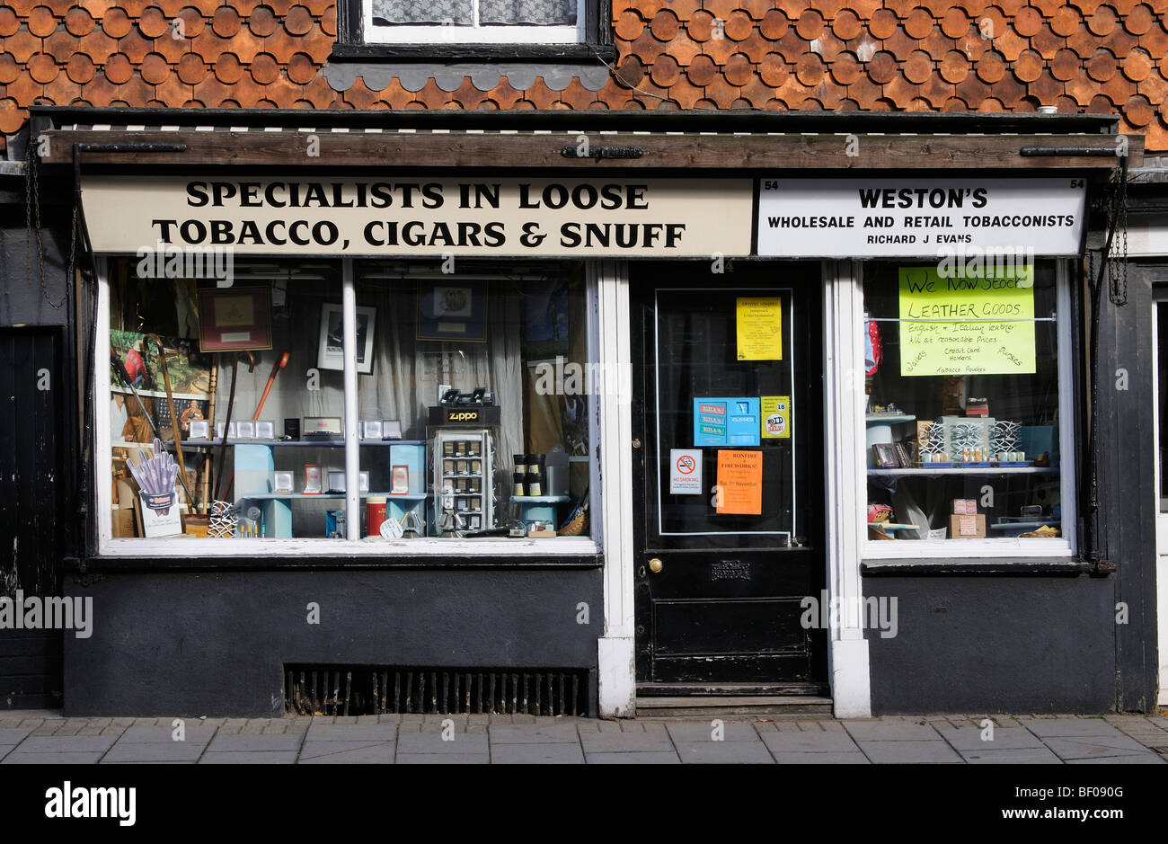 Tabak-Shop in Devizes Wiltshire England Stockfoto