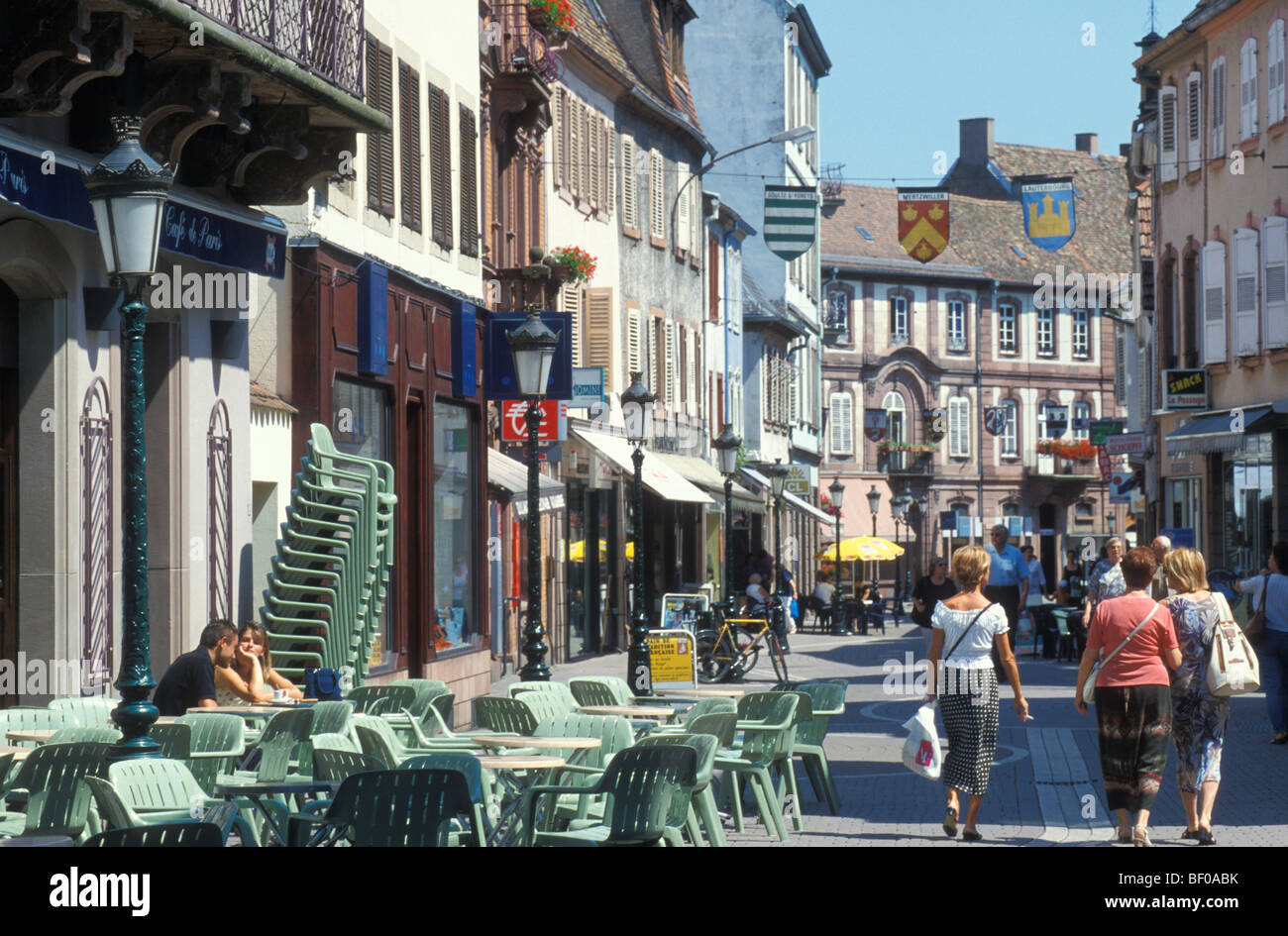 Cafe, Grand Rue, Shopping Street, Pedestrian Precinct, Haguenau, Elsass, Frankreich Stockfoto
