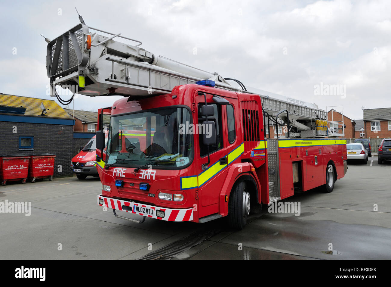 ERF ECU Feuerwehrauto Hebebühne Cheshire Stockfoto