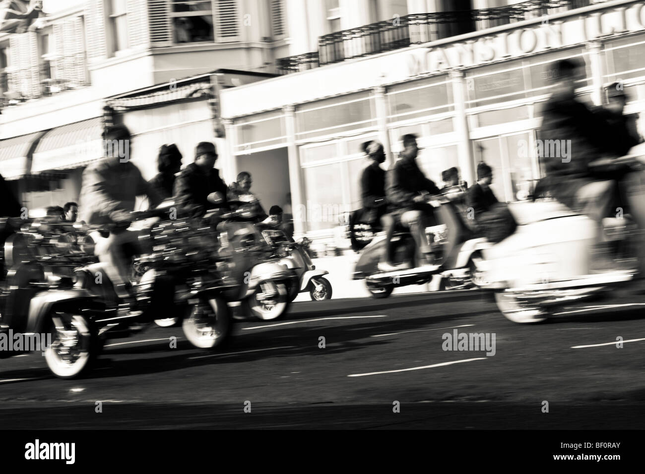 Teil des Making of des Spielfilms "Brighton Rock" vor Ort in Eastbourne 2009 Stockfoto Teil des Making of des Spielfilms "Brighton Rock" vor Ort in Eastbourne 2009 Stockfoto
