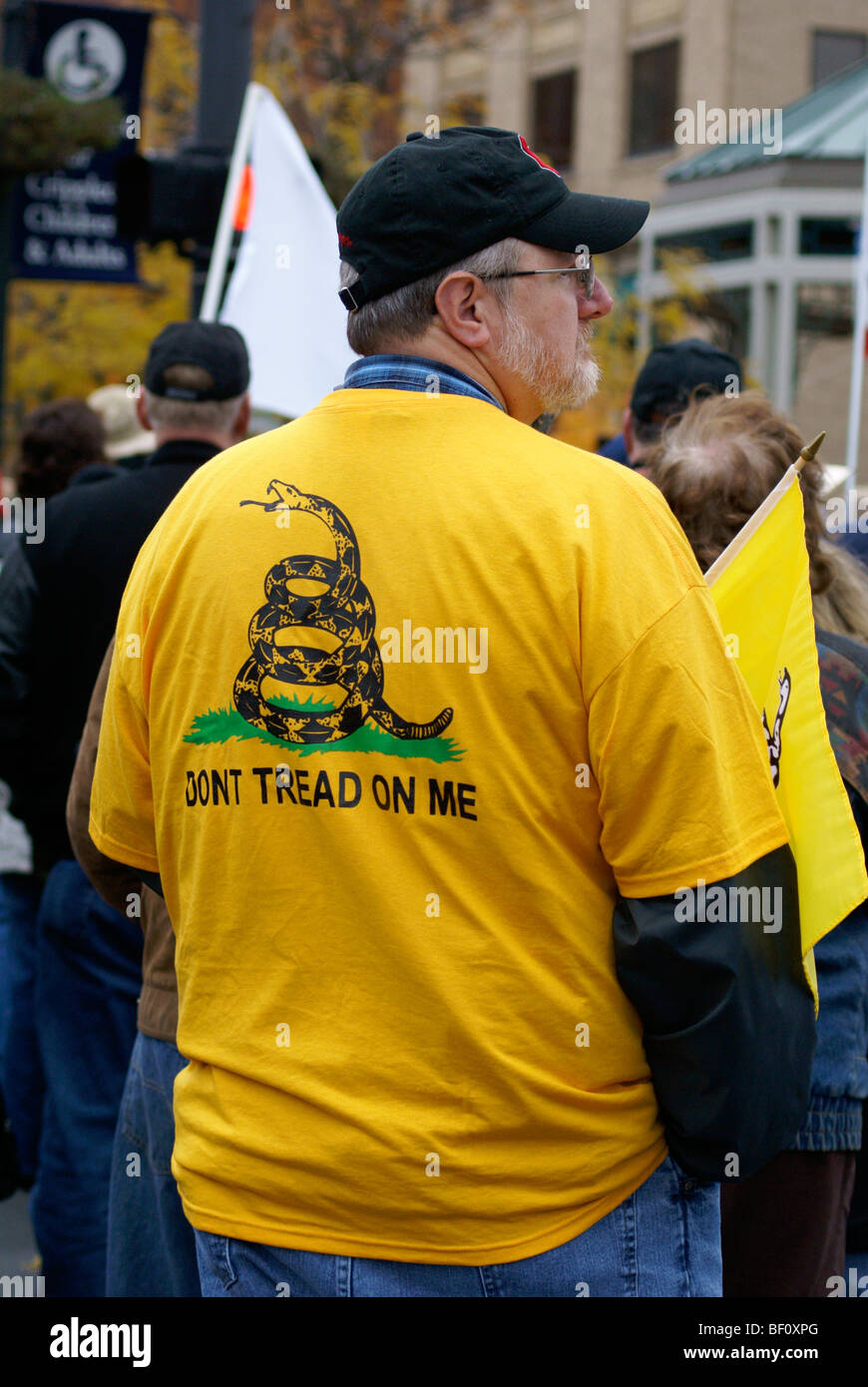 TEA Party Teilnehmer trägt ein "nicht Tread On Me"-t-Shirt. Stockfoto