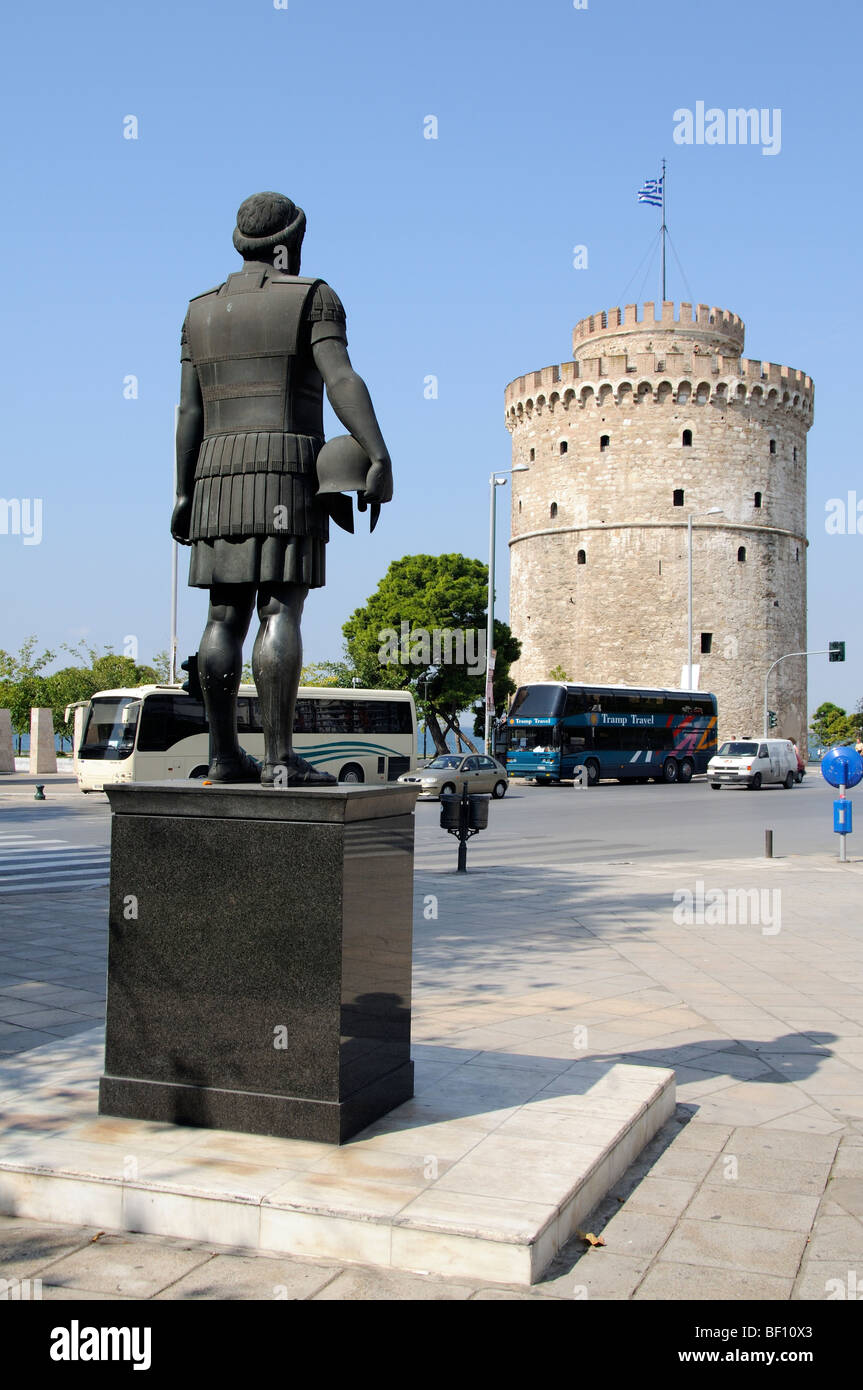 Der weiße Turm historischen Anreicherung von Thessaloniki nördlichen Greece.Houses der byzantinischen Geschichte & Kunstmuseum Stockfoto