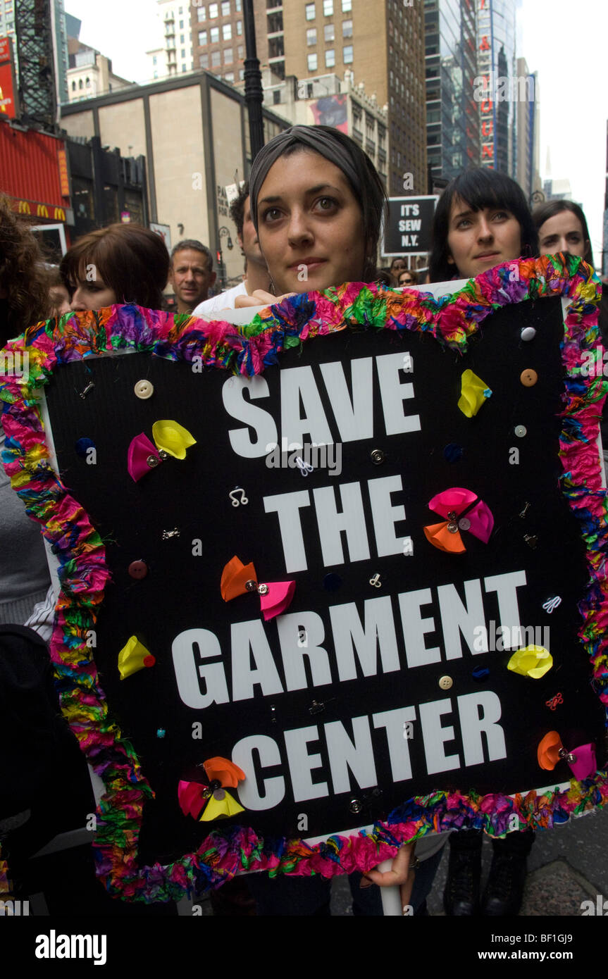 Arbeiter in der Bekleidungsindustrie und ihrer Unterstützer-Kundgebung gegen die Umzonung des Bereichs Stockfoto