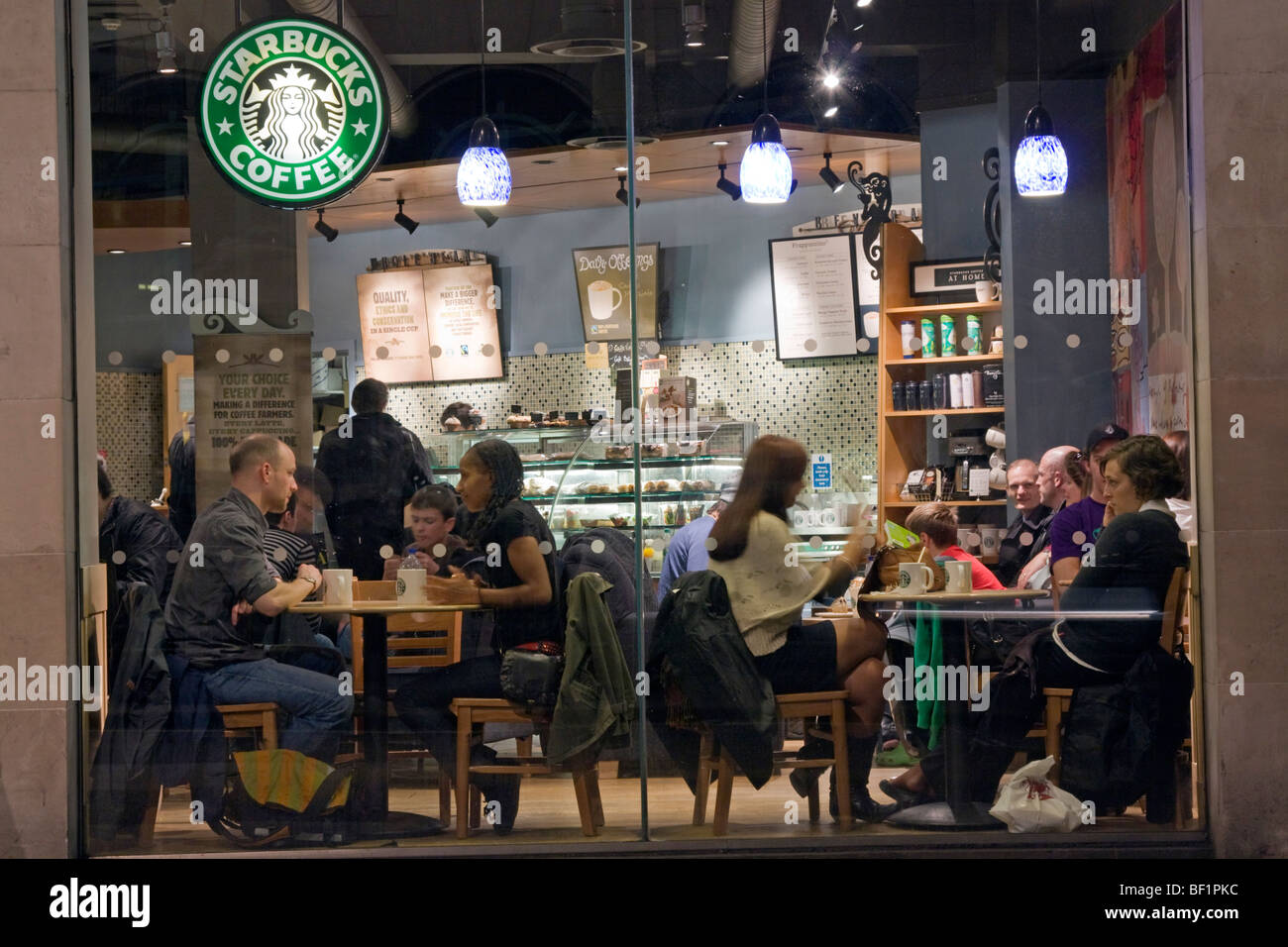 Starbucks Coffee-Shop - Wardour Street - London Stockfoto