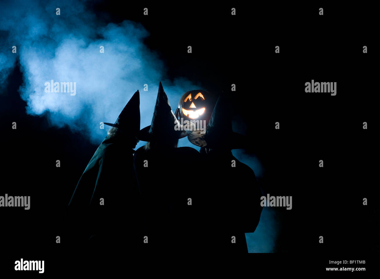 Halloween Hexen bereitet sich auf die heidnischen Neujahr und keltischen fest Samhain feiern Stockfoto