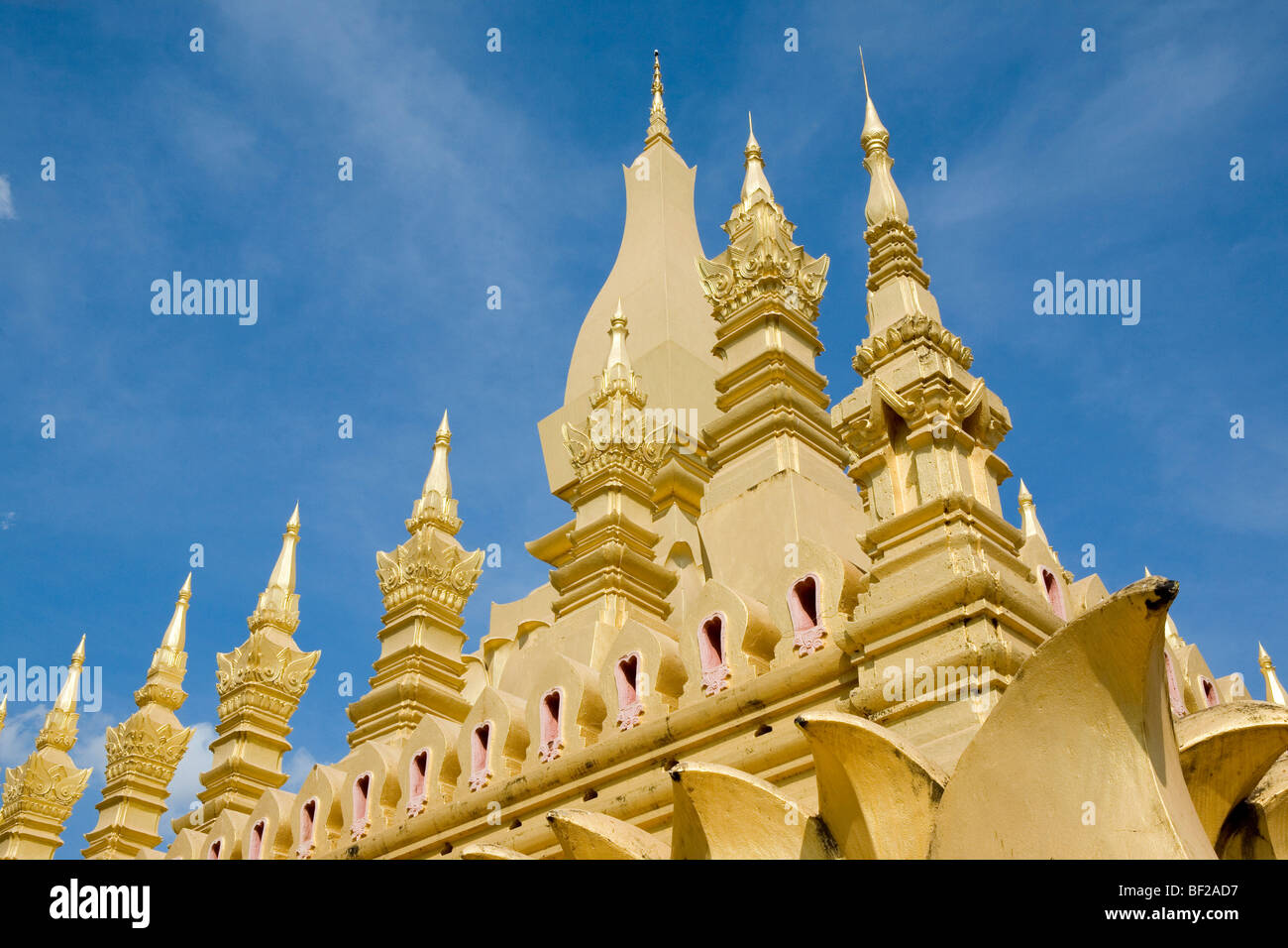 Detail des buddhistischen Stupa Pha, die Luang, Nationalsymbol und religiöse Monument in Vientiane, der Hauptstadt von Laos Stockfoto