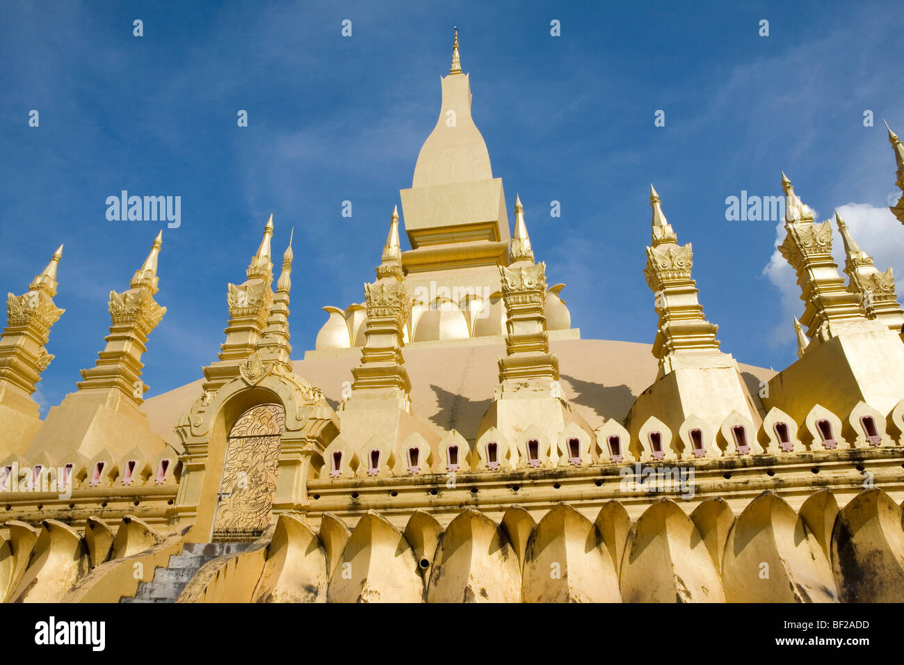 Detail des buddhistischen Stupa Pha, die Luang, Nationalsymbol und religiöse Monument in Vientiane, der Hauptstadt von Laos Stockfoto