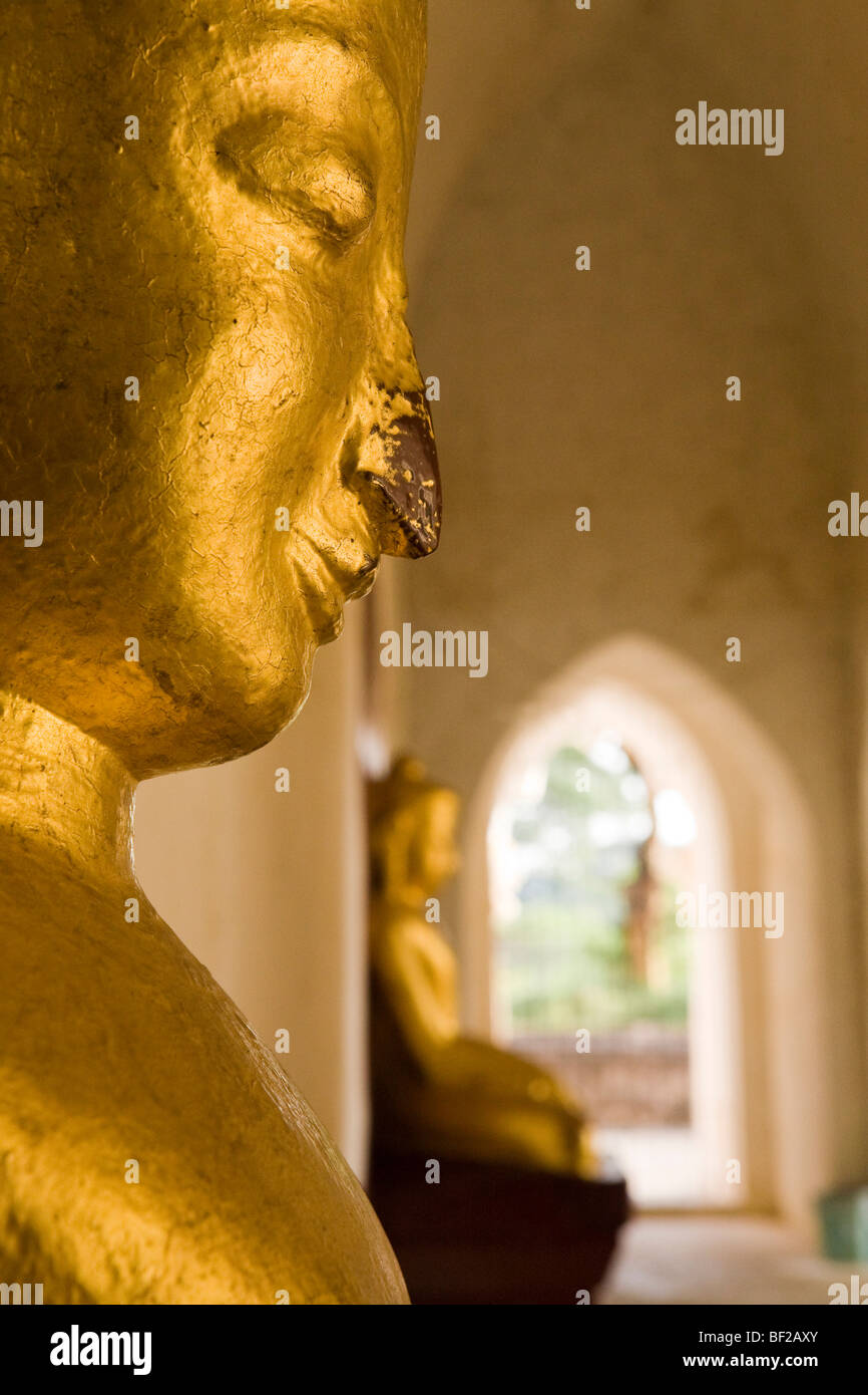 Gesicht einer goldenen buddhistische Figur in Bagan, Myanmar, Burma Stockfoto
