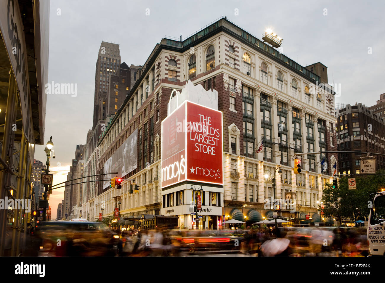 Macy's Herald Square, Midtown Manhattan, weltweit größte Store. New York City Stockfoto