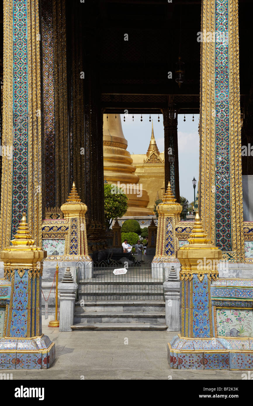 Wat Phra Kaeo (Tempel des Smaragd-Buddha) & Royal Grand Palace, Bangkok, Thailand. Stockfoto