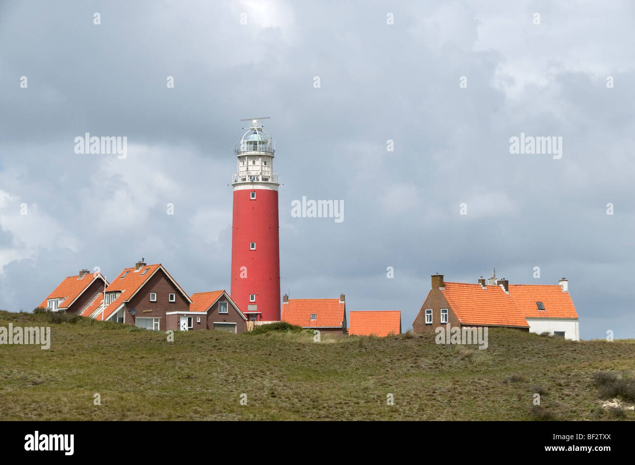 Leuchtturm - Vuurtoren Eierland. De Cocksdorp, Texel, Noord Holland, Eierlandse duinen, Wattenmeer - Waddenzee, Niederlande , Niederländisch, Holland. Stockfoto