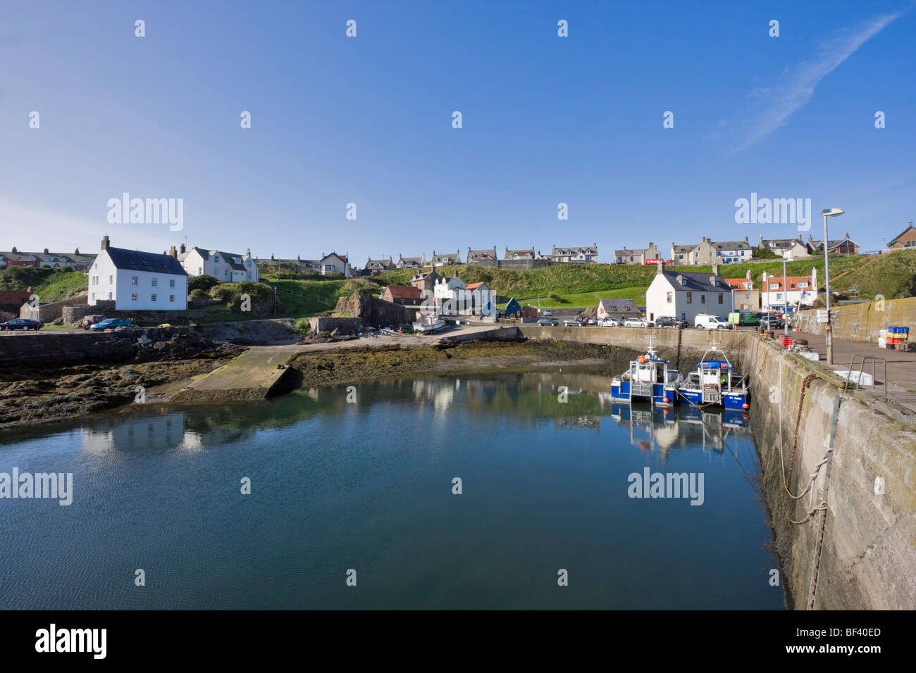 Der Hafen in der Fischerei Dorf St. Abbs, Schottland Stockfoto