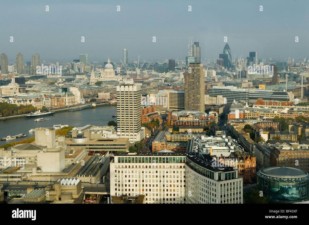 Skyline von London nach Osten in Richtung der City of London. UK Stockfoto