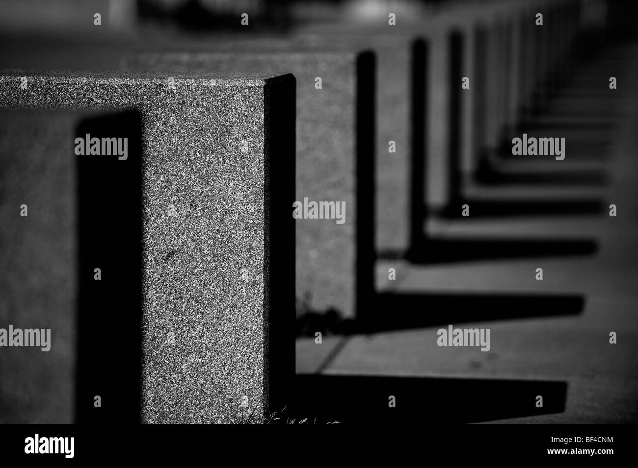 Steinblöcke mit Schatten, Berlin, Deutschland, Europa Stockfoto