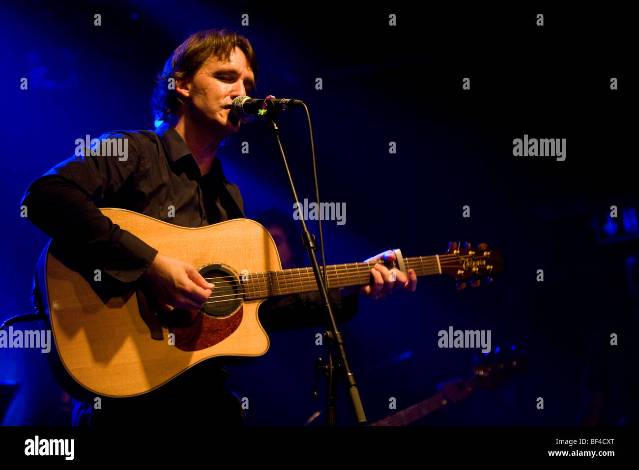 Robin Proper-Sheppard, Sänger und Frontmann der britischen Band Sophia, die live im Schueuer, Luzern, Schweiz, Europa Stockfoto