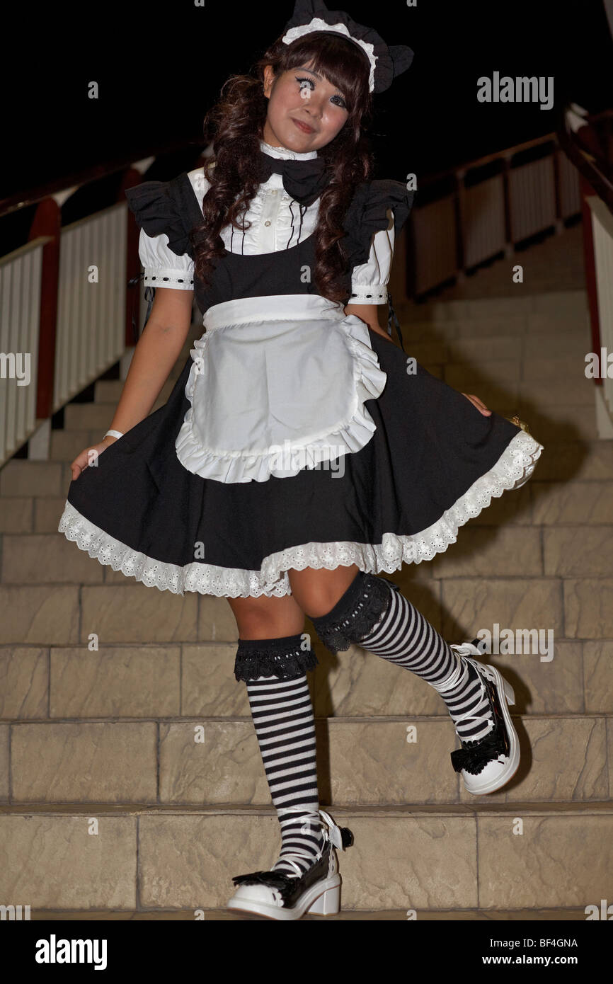 French maid kostüm -Fotos und -Bildmaterial in hoher Auflösung – Alamy