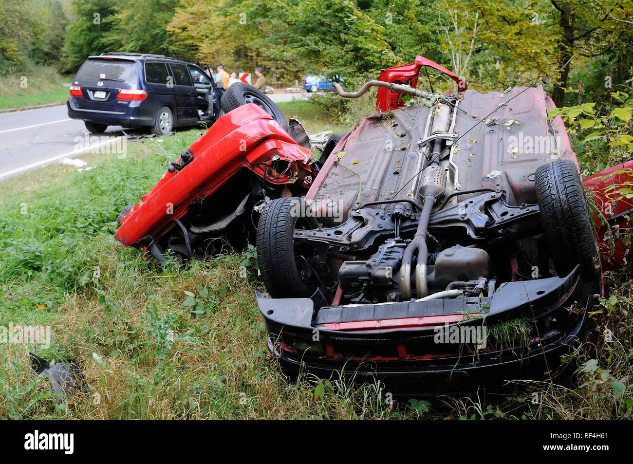 VW Golf haben rollte über Verkehrsunfall, hin-und hergerissen in zwei Teile, Sindelfingen, Baden-Württemberg, Deutschland, Europa Stockfoto