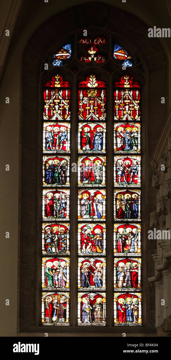 Glasmalerei-Fenster rechts, St.-Georgs Kathedrale in der Burg, Wiener Neustadt, Niederösterreich, Österreich, Europa Stockfoto