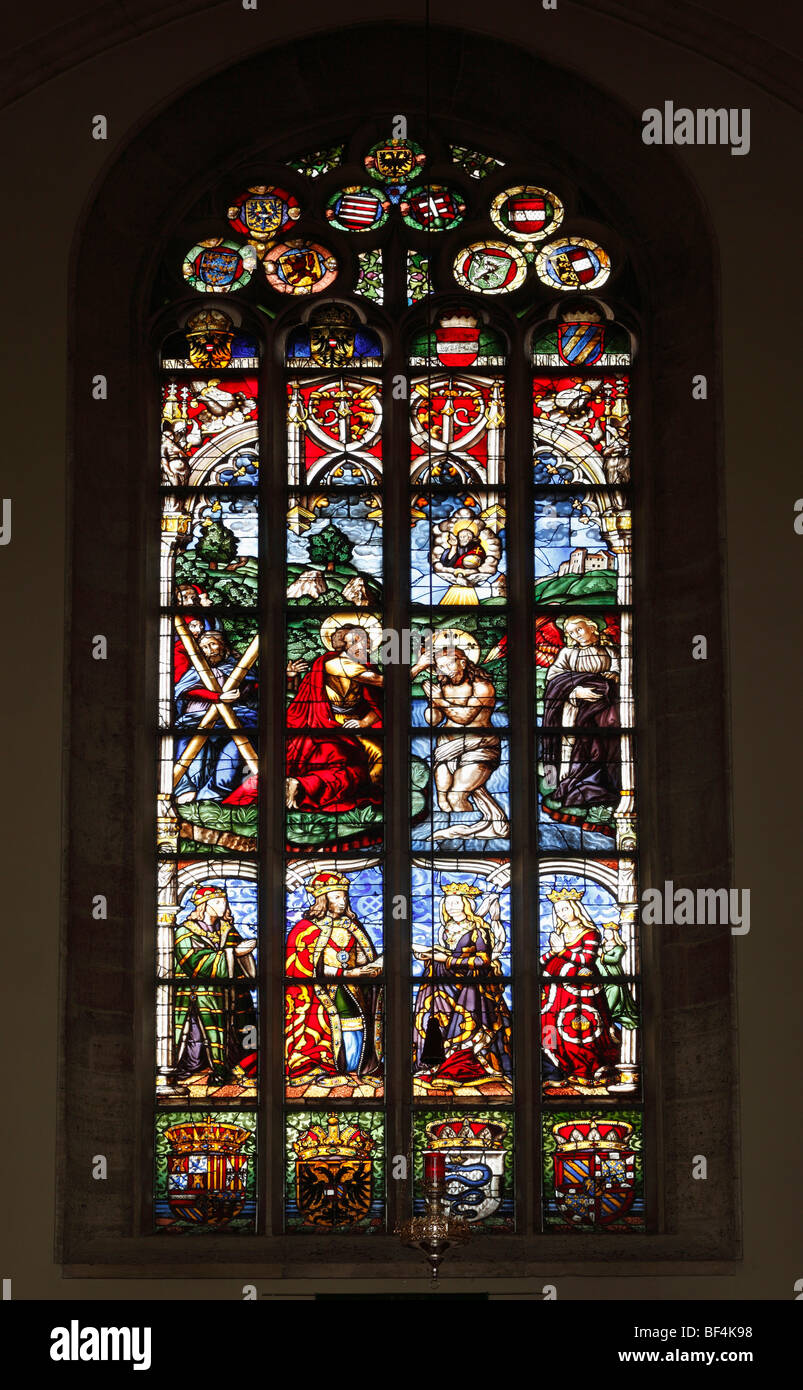 Zentrale Glasfenster, Taufe im Jordan, St.-Georgs Kathedrale in der Burg, Wiener Neustadt, Niederösterreich, Aust Stockfoto