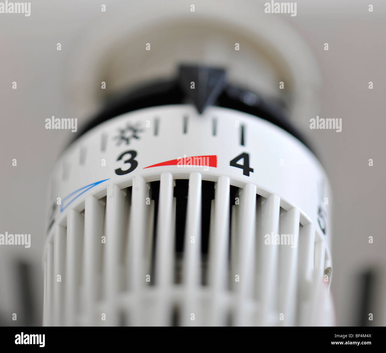 Heizungsregler - Thermostat Stockfotografie - Alamy