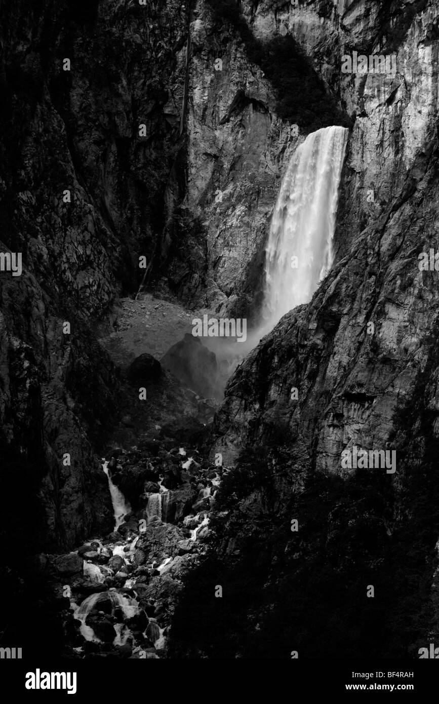 Slap Boka Wasserfall im Soca-Tal zwischen Bovec und Kobarid im westlichen Slowenien Stockfoto
