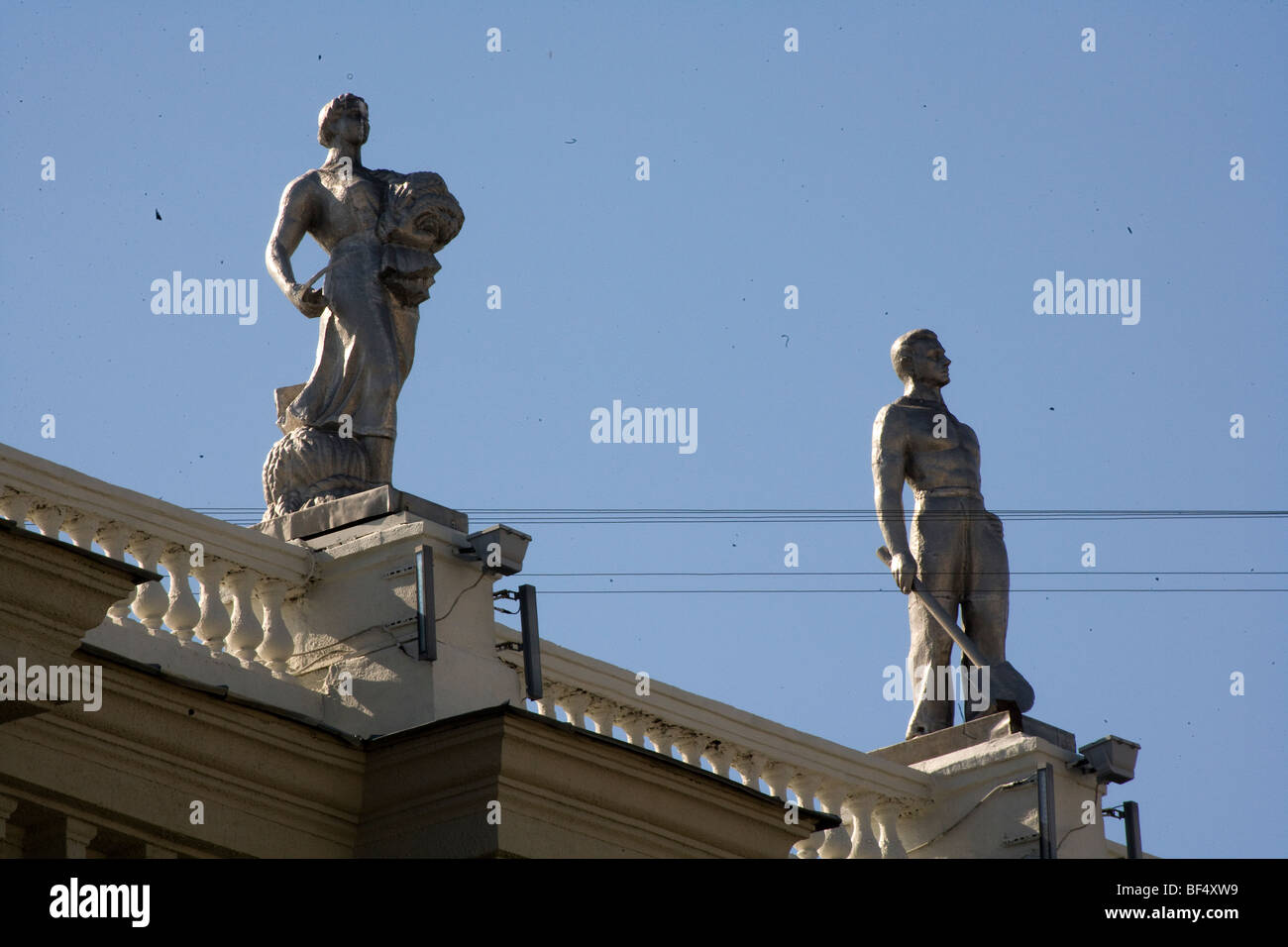 sowjetischen Zahlen an der Spitze des Rathauses Jekaterinburg Stockfoto