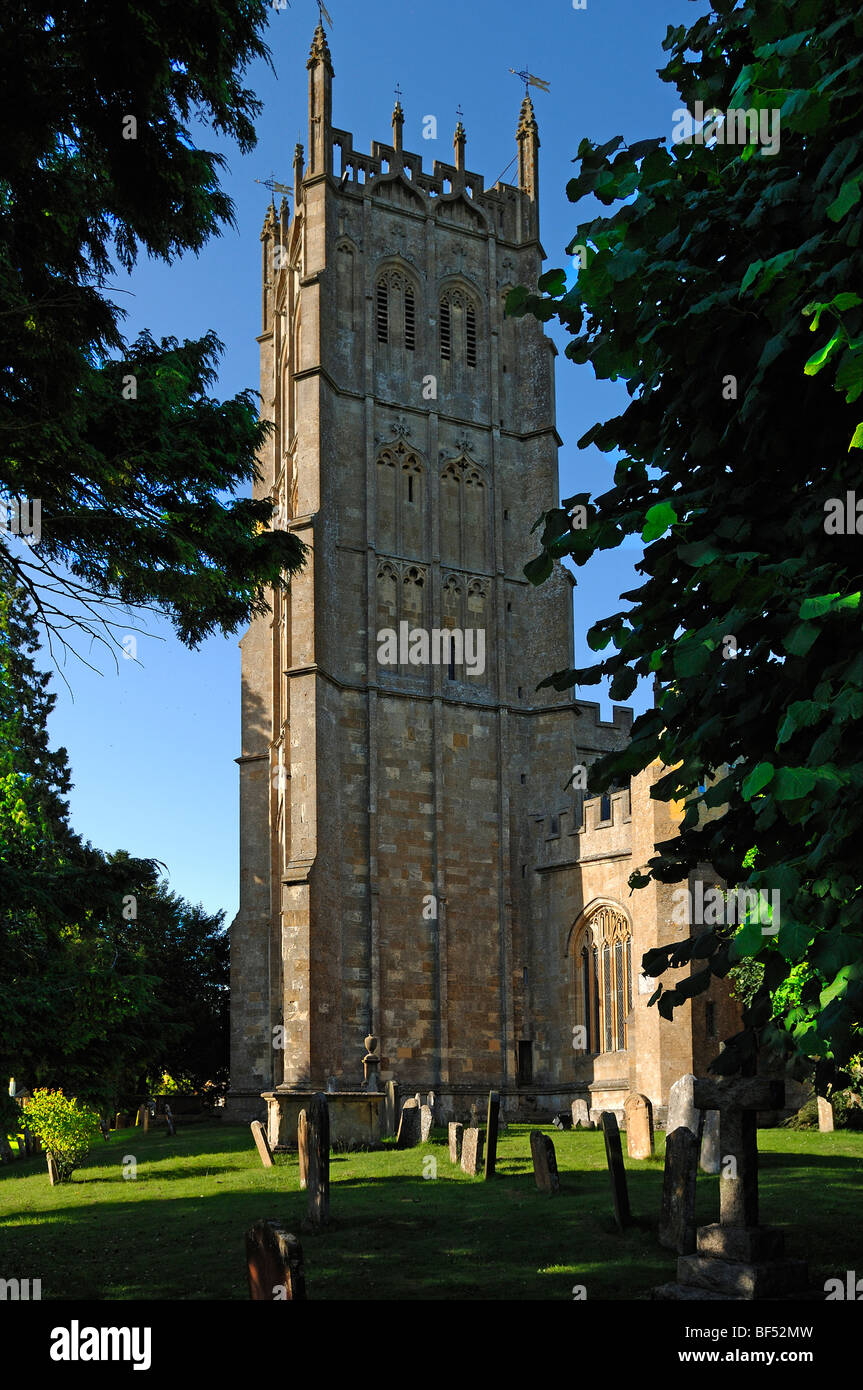 Turm einer gotischen Kirche, Saint James' Church, Church Street, Chipping Campden, Gloucestershire, England, Vereinigtes Königreich, Europa Stockfoto