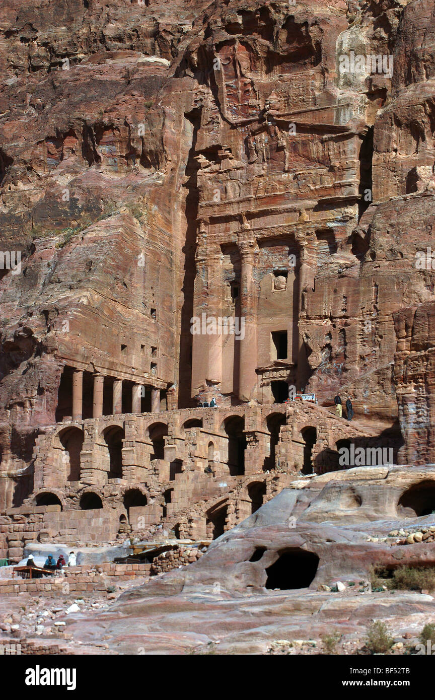 Die Urne Grab, Petra, Süden von Jordanien. Stockfoto