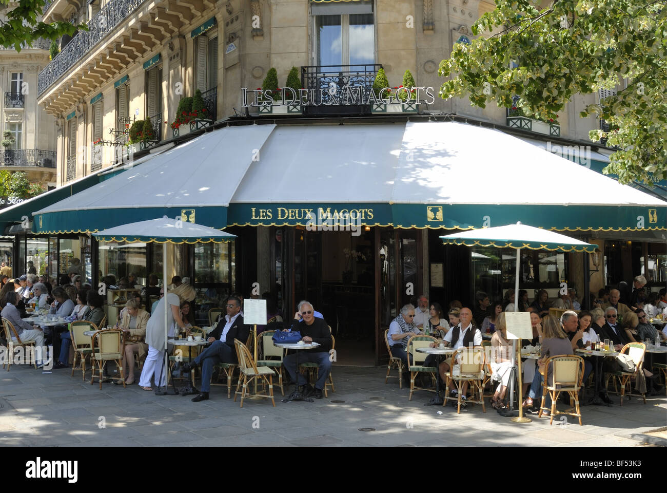 Les Deux Magots Cafe Boulevard St-Germain, Paris Stockfoto