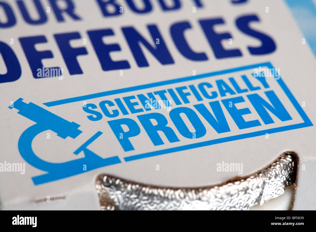 wissenschaftlich nachgewiesene Lebensmittel-Etikett auf ein Paket von probiotischen Joghurt Getränke im Vereinigten Königreich Stockfoto