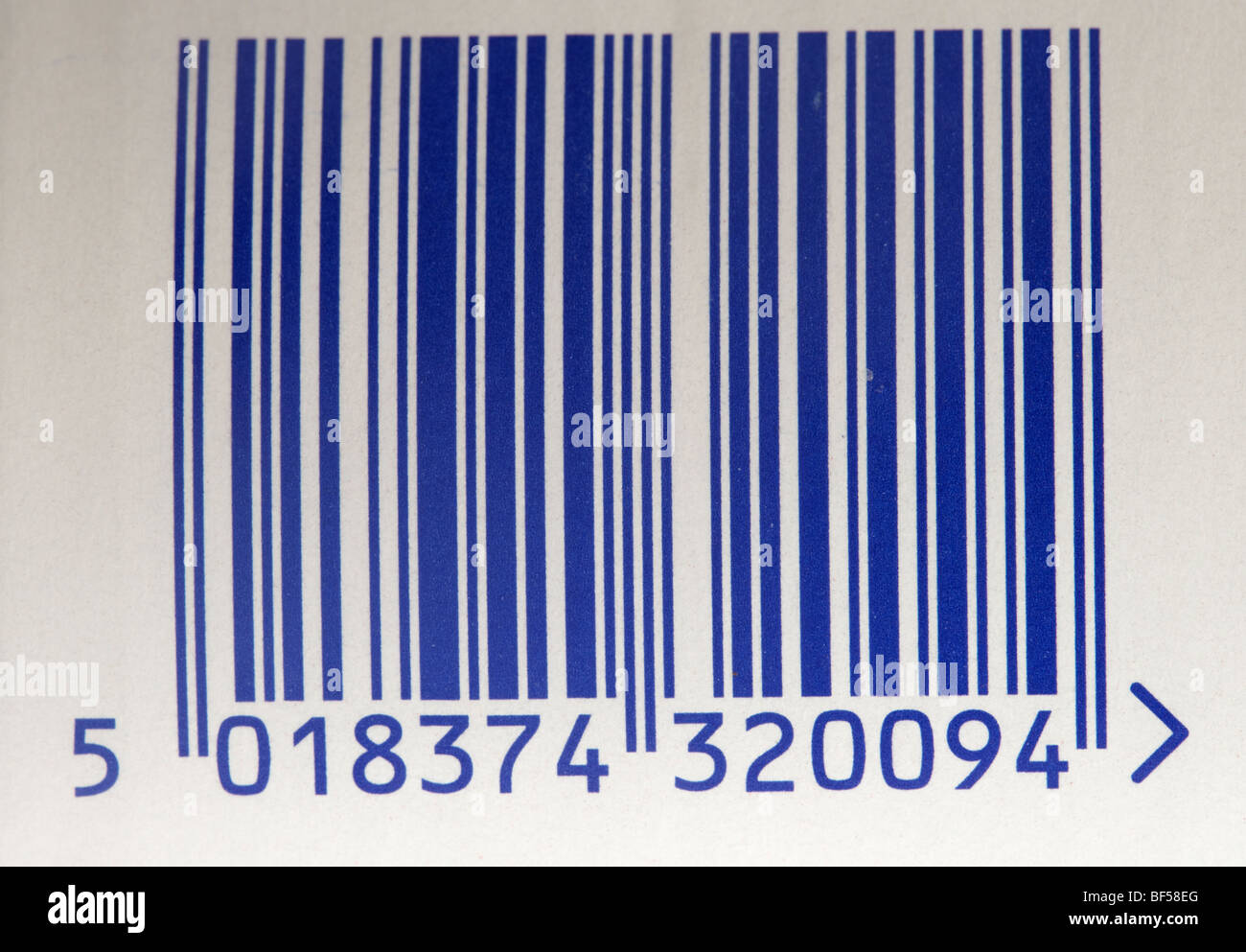 Barcode-Etikett auf einem Stahl Essen kann im Vereinigten Königreich Stockfoto