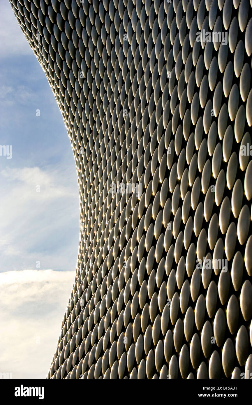 Die legendäre Selfridges Gebäude im Stadtzentrum von Birmingham, in Scheiben aus Edelstahl, entworfen von Future Systems abgedeckt Stockfoto