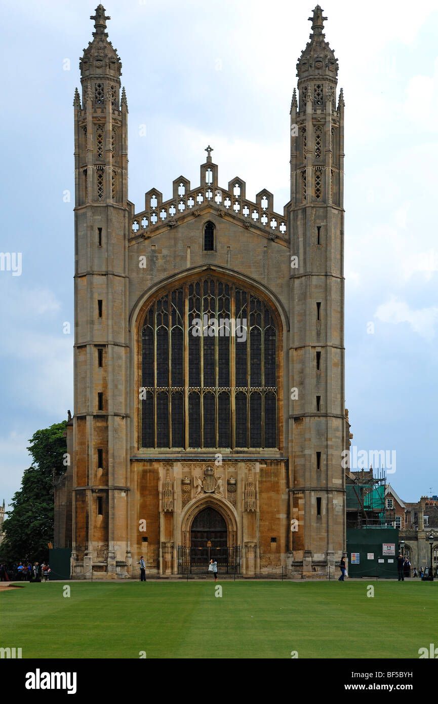 Hauptfassade des "King es College Chapel", gegründet im Jahre 1441 durch König Henry VI. mit der "Tudor" Wappen des Königs-Parade, Cam Stockfoto