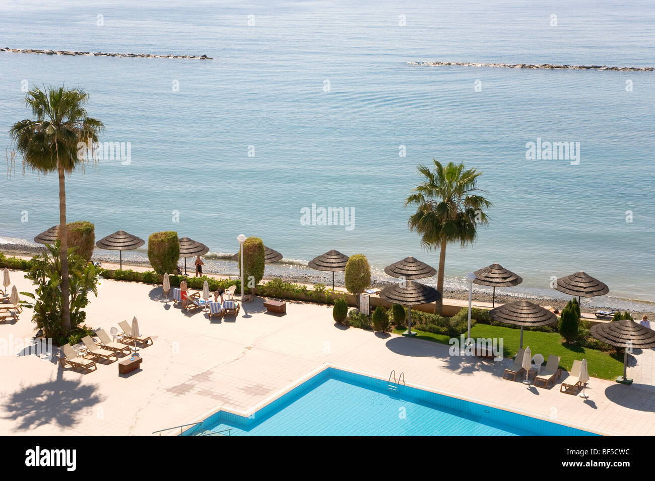 Miramare Beach Hotel, direkt am Meer Schwimmbad, Lemesos, Zypern, Griechenland, Europa Stockfoto