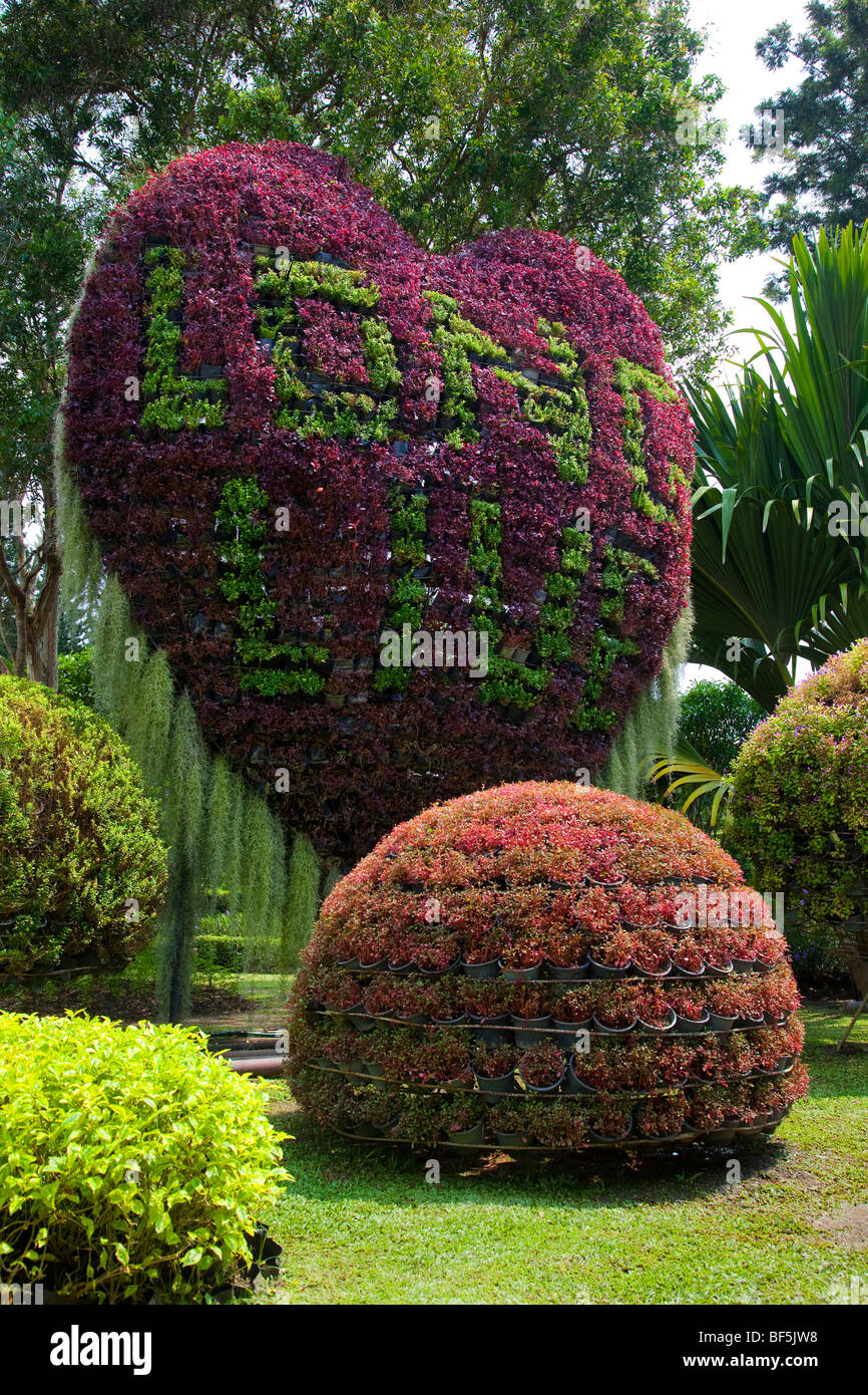 Es lebe floralen Herzen am Suan Nong Nooch oder NongNooch Tropical Botanical Garden Resort, Pattaya, Thailand Stockfoto