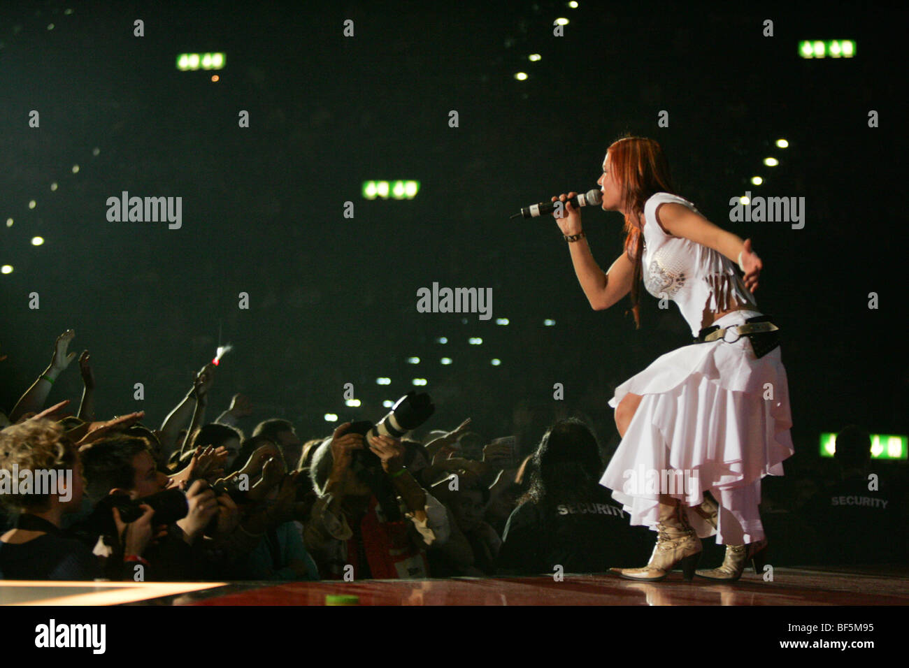 Tamee Harrison, österreichisches Model und Popsängerin, Leben am Energy Stars For Free in das Hallenstadion in Zürich, Schweiz Stockfoto