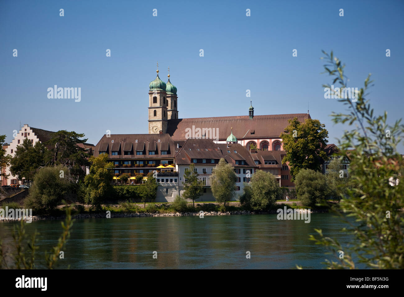 Blick über den Rhein nach Fridolin Minster, Bad Säckingen, Waldshut Bezirk, Baden-Württemberg, Deutschland, Europa Stockfoto